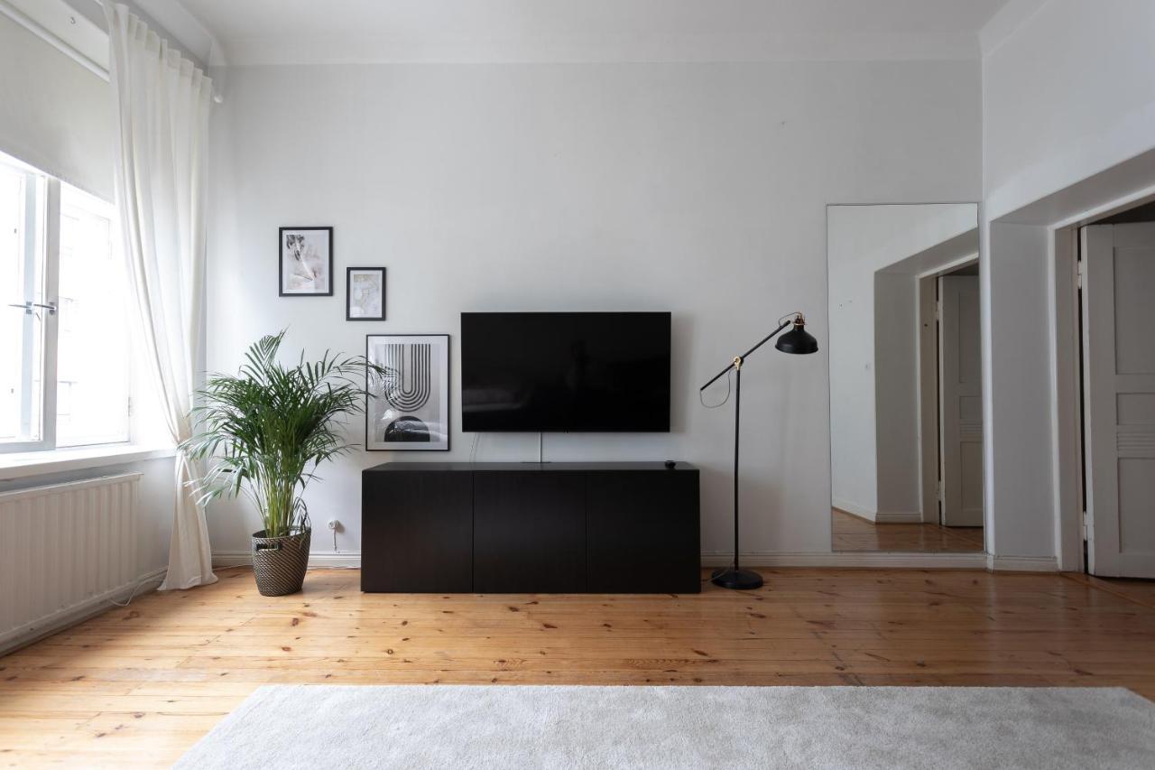 Idyllinen Valoisa Huoneisto Ullanlinnassa. Helsínquia Exterior foto