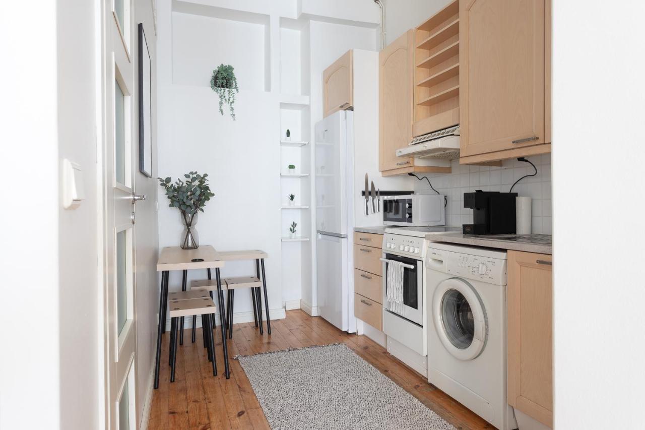 Idyllinen Valoisa Huoneisto Ullanlinnassa. Helsínquia Exterior foto